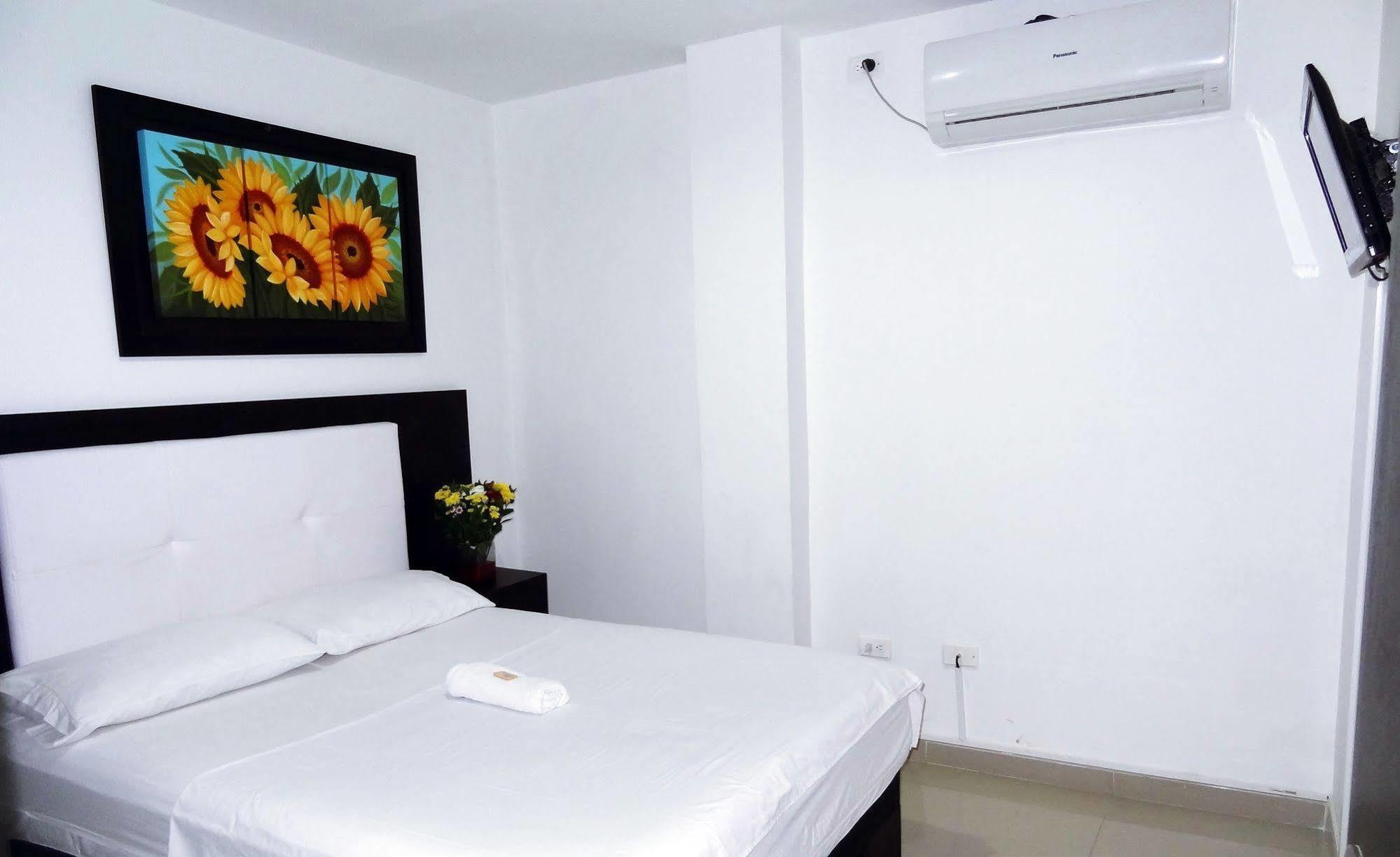 Hotel Azulejo Del Llano Йопал Екстериор снимка